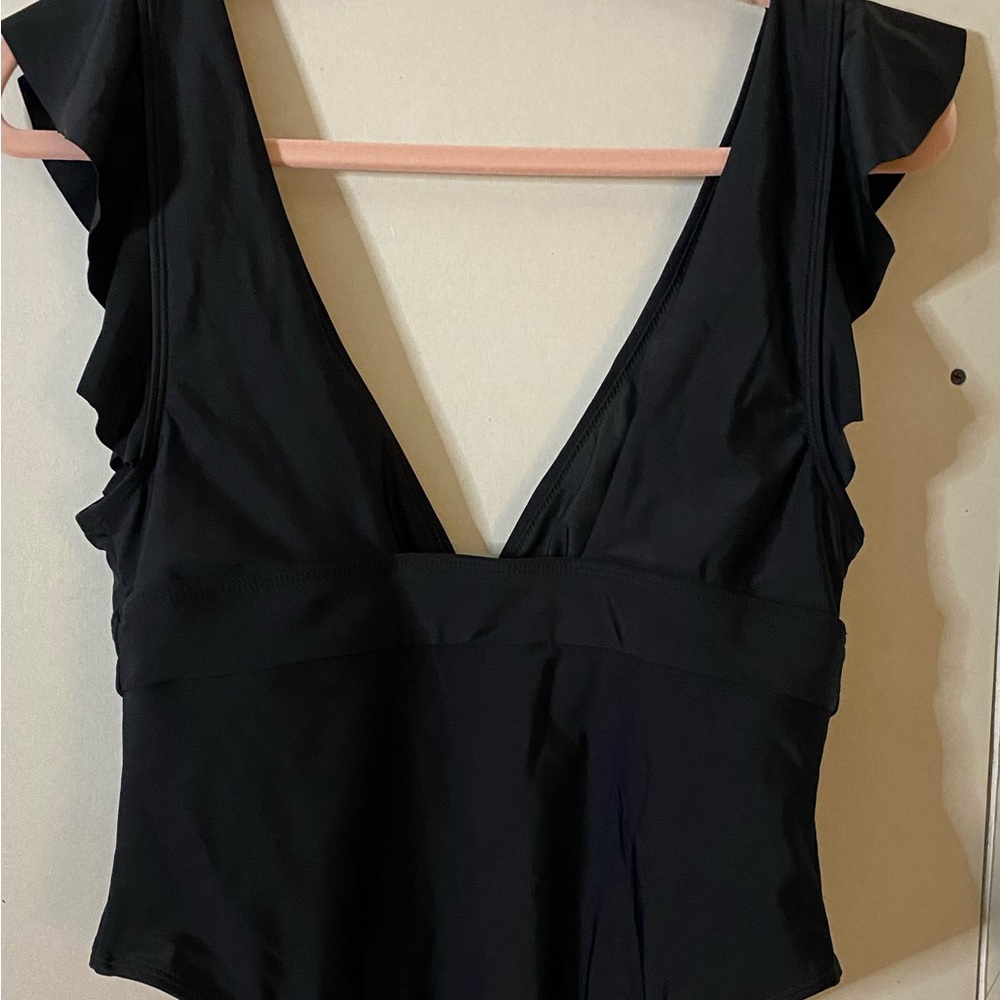 Peddney One Piece Black Ruffle Swimsuit women’s Lg - Picture 1 of 9